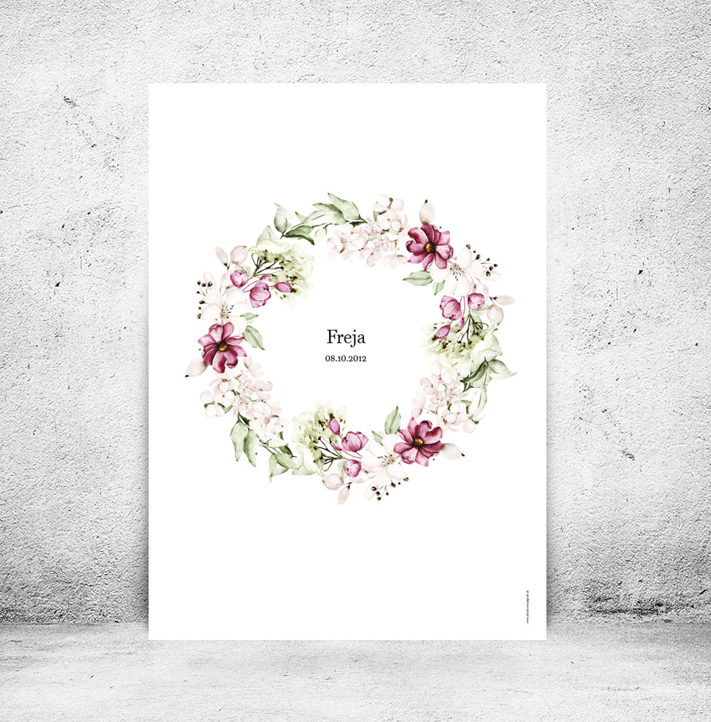 viser rektangulaer navneplakat med rosa blomsterkrans med barnets fornavn og foedselsdato fra www.plakatcompagniet.dk