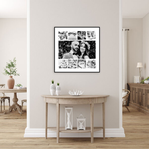 viser kvadratisk fotoplakat med 9 fotos. Et stort foto og 8 mindre fotos. Sort_hvid fotos på hvid baggrund. Designet af www.plakatcompagniet.dk x